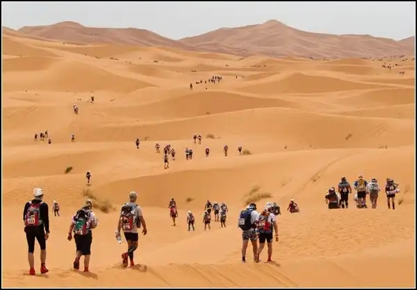 Следы на песке величайший марафон в Сахаре