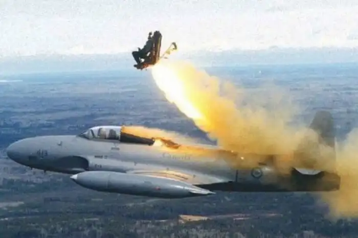 Катапультирование - последний шанс на жизнь