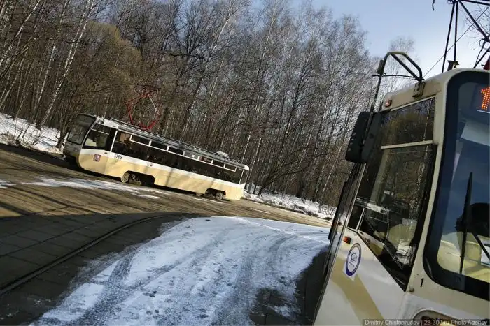 Экспериментальный мини-трамвай запущен в Москве