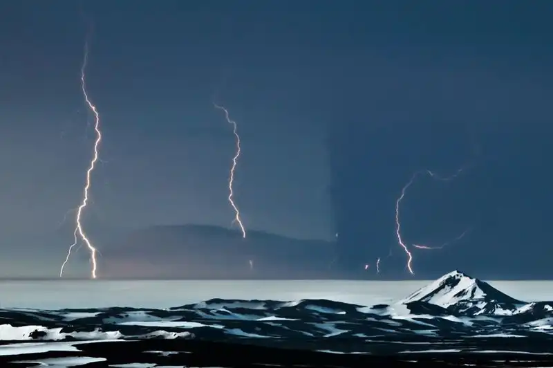 Извержение исландского вулкана Гримсвотн