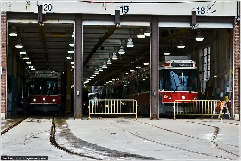 День Открытых Дверей в канадском трамвайном депо