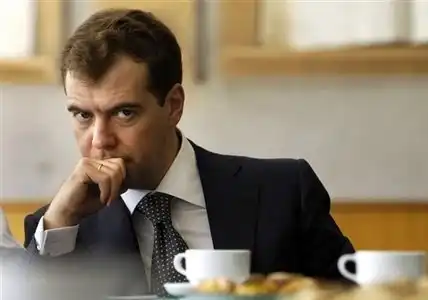 По какому принципу Дмитрий Медведев расширяет территорию Москвы