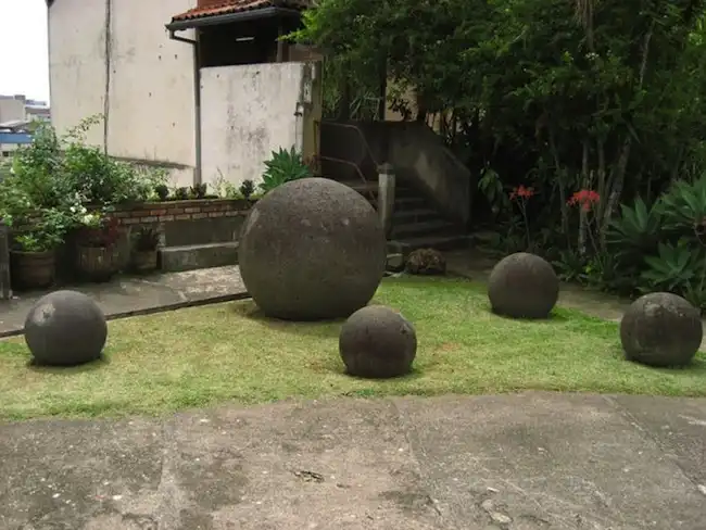 Мистические камни из Коста-Рики