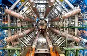 ЦЕРН: частицы двигались, превышая скорость света