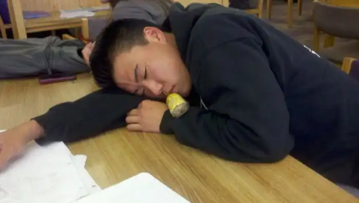 Спящие китайские студенты