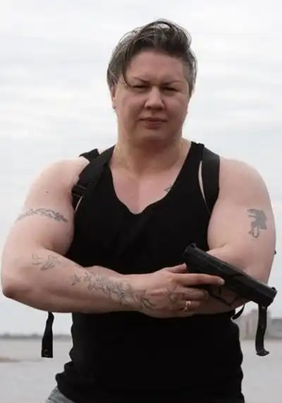 Денедегі әйелдер онлайн секс Зұлымдық порно жоқ