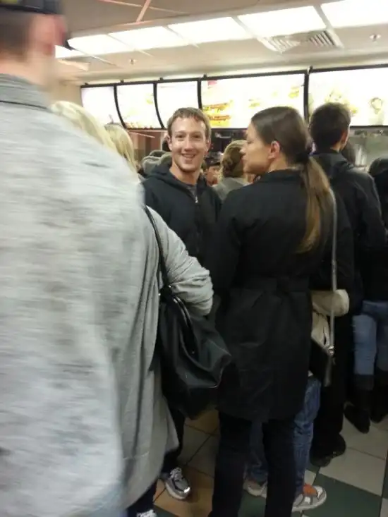 Основатель Facebook Марк Цукерберг приехал в Москву