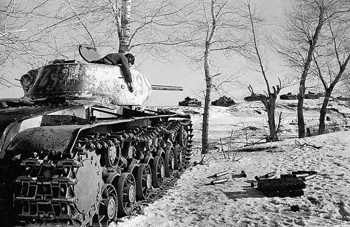 Героический подвиг советских танкистов