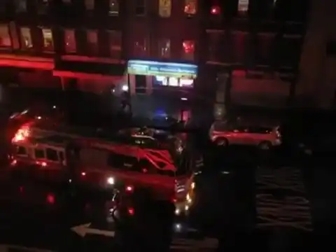 Обрушение фасада здания из-за урагана в Бруклине
