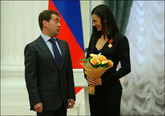 Медведев увидел женщин