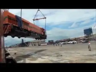 Жесткий фэйл при транспортивовке новенького локомотива