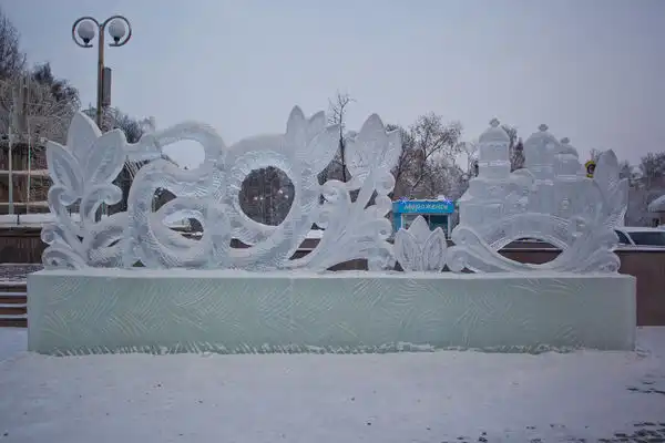 Ледовый городок на Новособорной готовится к открытию