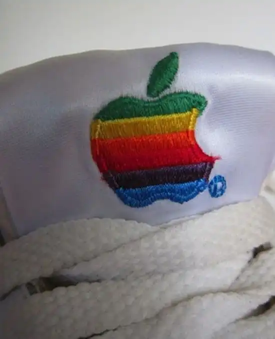 Кроссовки Apple 90х годов
