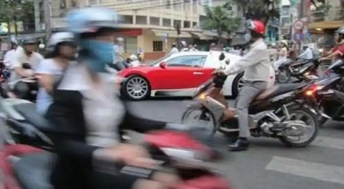Суперкары во Вьетнаме не роскошь, а средство передвижения