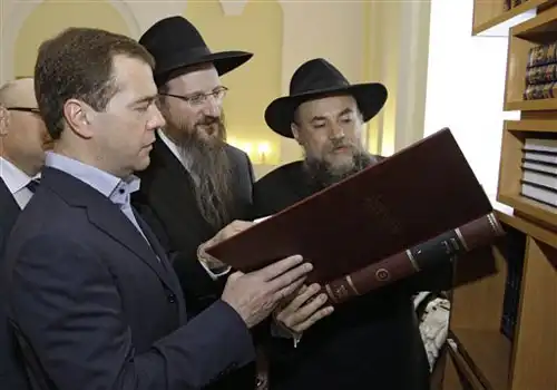 Президент Медведев еврей