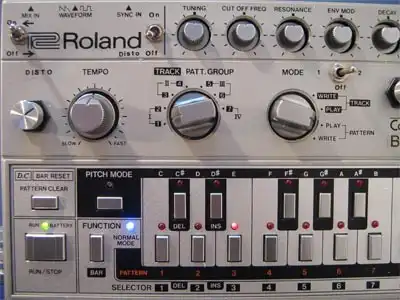 Легендарнейшая вещь: Roland TB-303