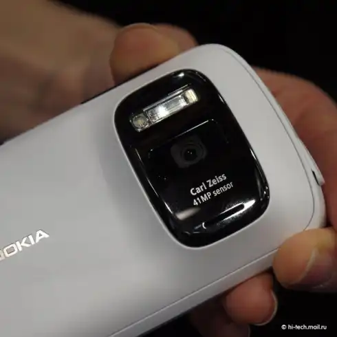 Nokia 808 PureView на MWC2012: 41-мегапиксельный смартфон