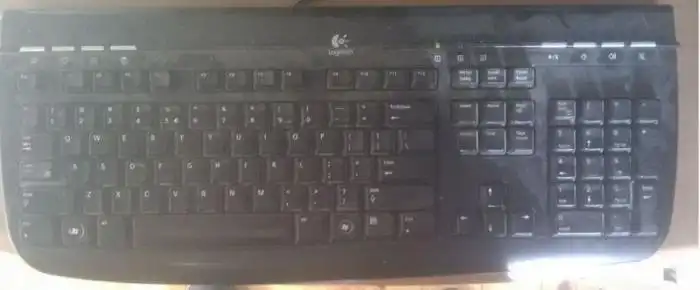 Простой способ чистки клавиатуры