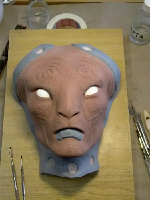 Процесс создания ужасающей маски