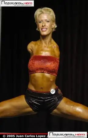 Жила-была девочка-безручка...