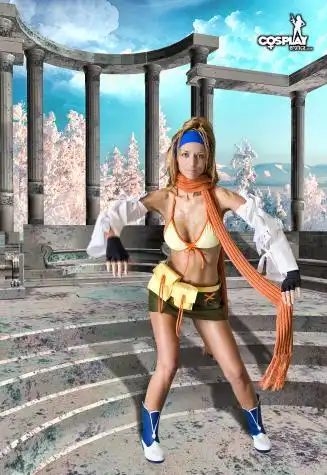 Лана в эротическом косплей-сете Рикку (Final Fantasy X)