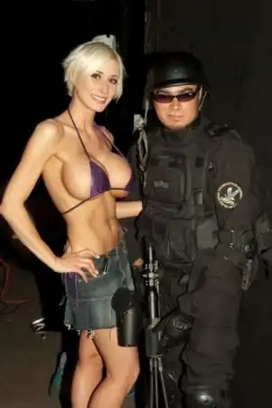 Marie-Claude любит косплей