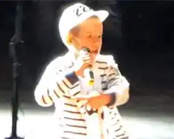 6-летний мальчик исполняет трек "Моя игра" на концерте Басты
