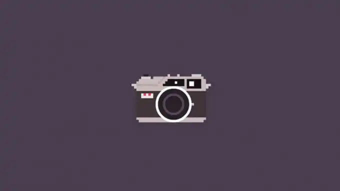 100 фотокамер в пиксельных иллюстрациях