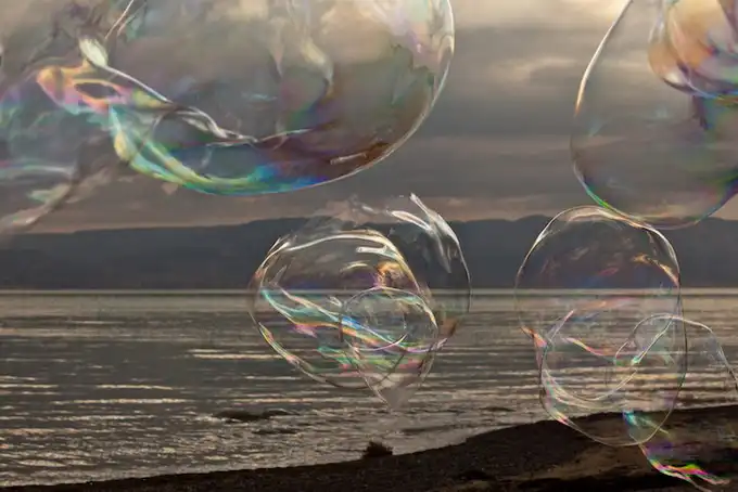 Гигантские мыльные пузыри (9 фото)