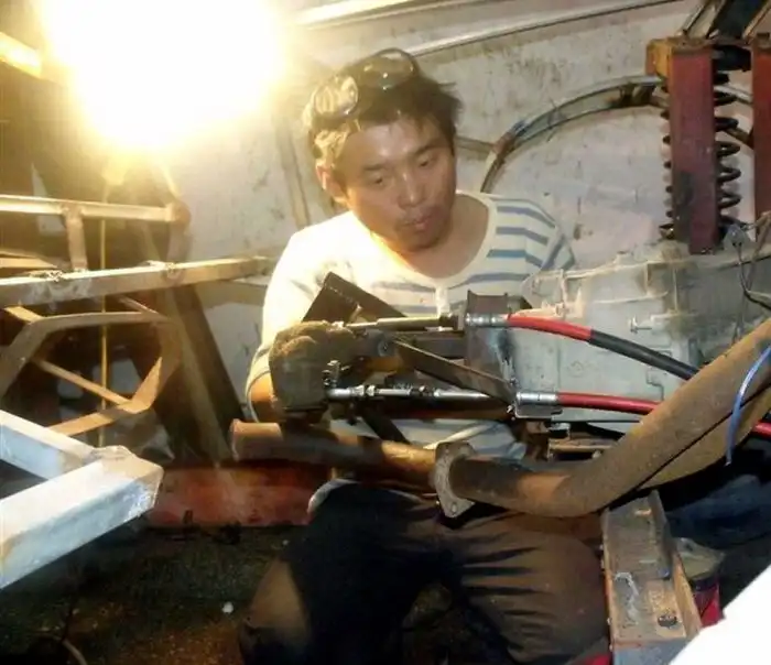 Китайский парень сделал Lamborghini Reventon своими руками
