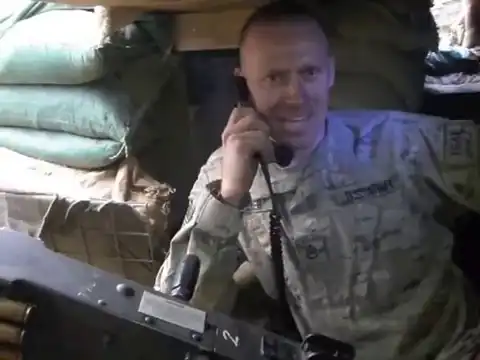 Американская армия развлекается под "Call me Maybe"