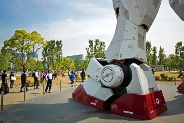 18-метровая статуя робота Gundam