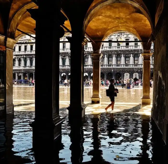 Венеция постепенно уходит под воду