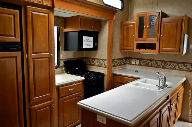 Как устроены дома на колёсах