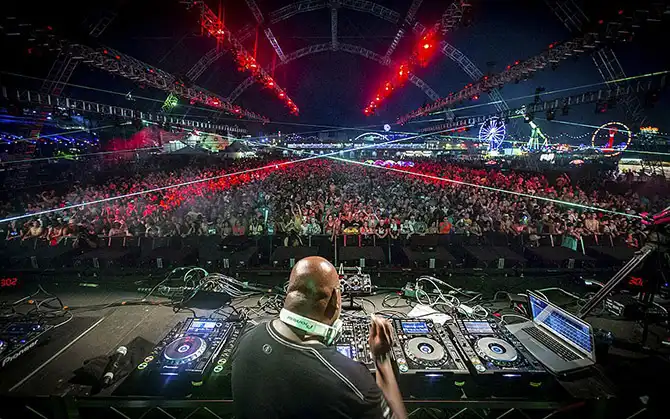 Лучшие работы участников конкурса городской фотографии 2013