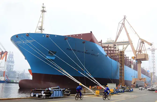 Самые большие корабли и самолеты