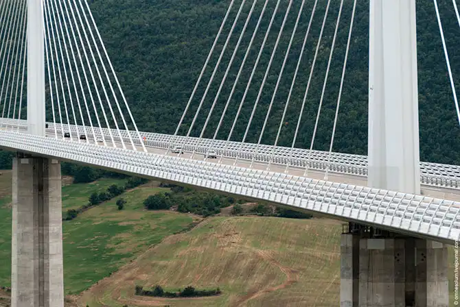 Виадук Мийо — рекордсмен среди мостов