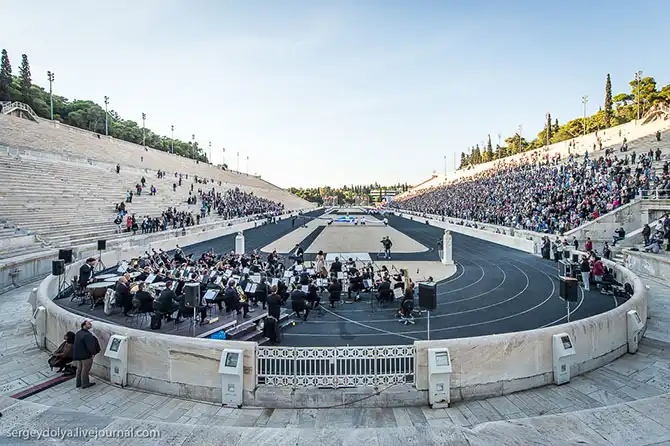 Путь Олимпийского огня из Греции в Москву