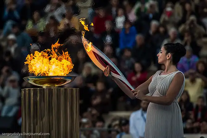 Путь Олимпийского огня из Греции в Москву