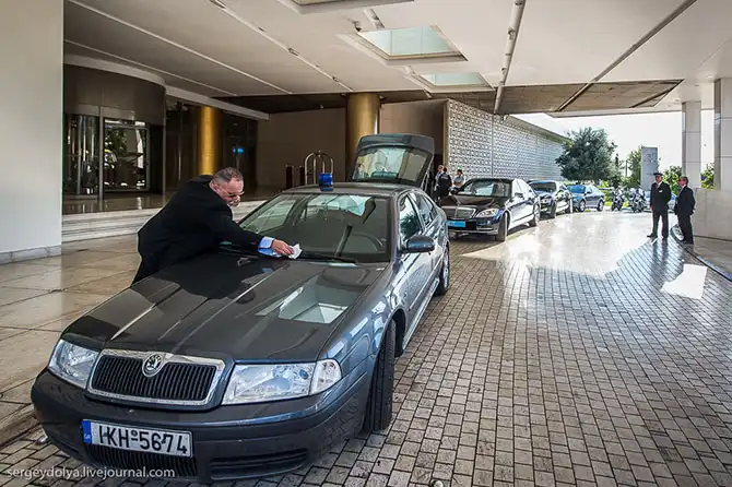 Путь Олимпийского огня из Греции в Москву