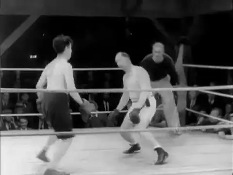 Чарли Чаплин - Боксер