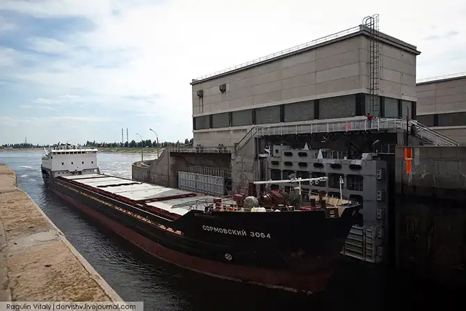 Как работает судоходный шлюз Волжской ГЭС