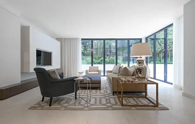 Пятиэтажный особняк в викторианском стиле