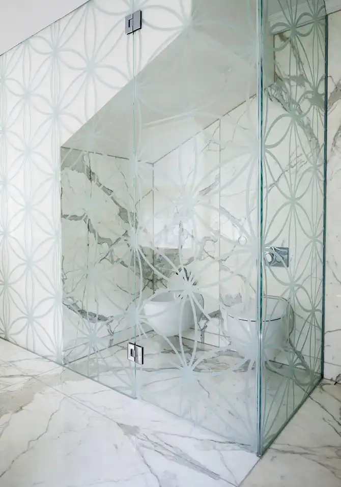 Пятиэтажный особняк в викторианском стиле