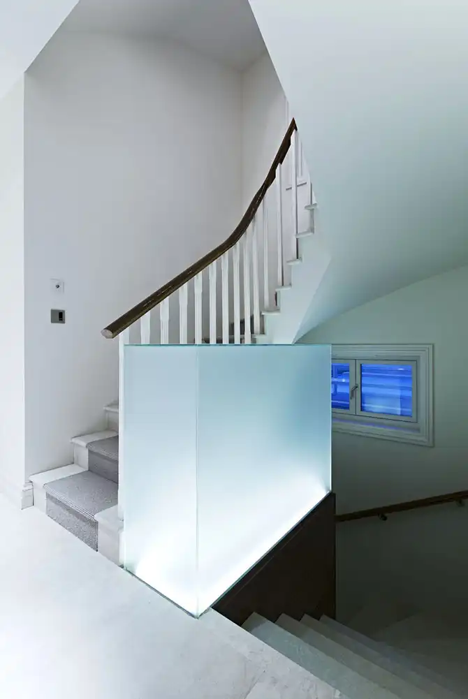 Пятиэтажный особняк в викторианском стиле