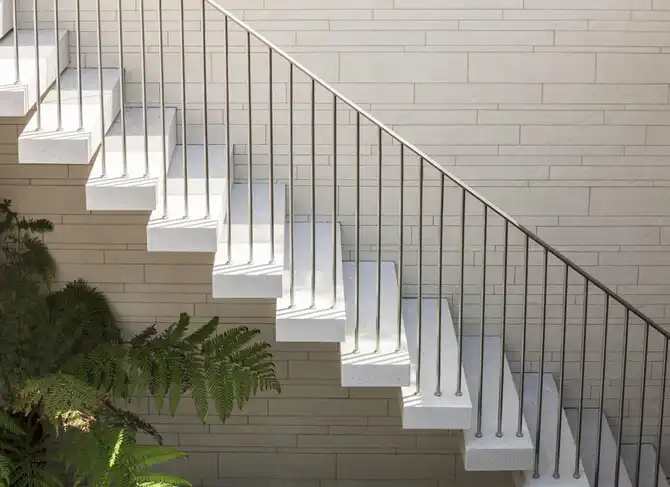 Пятиэтажный особняк в викторианском стиле