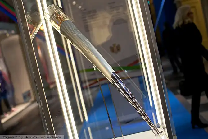 Экскурсия на выставку Олимпийских факелов в ГУМе