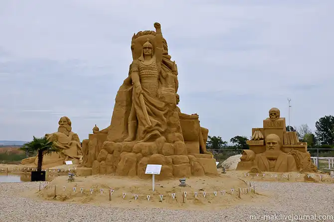 Фестиваль песчаных скульптур в Бургасе
