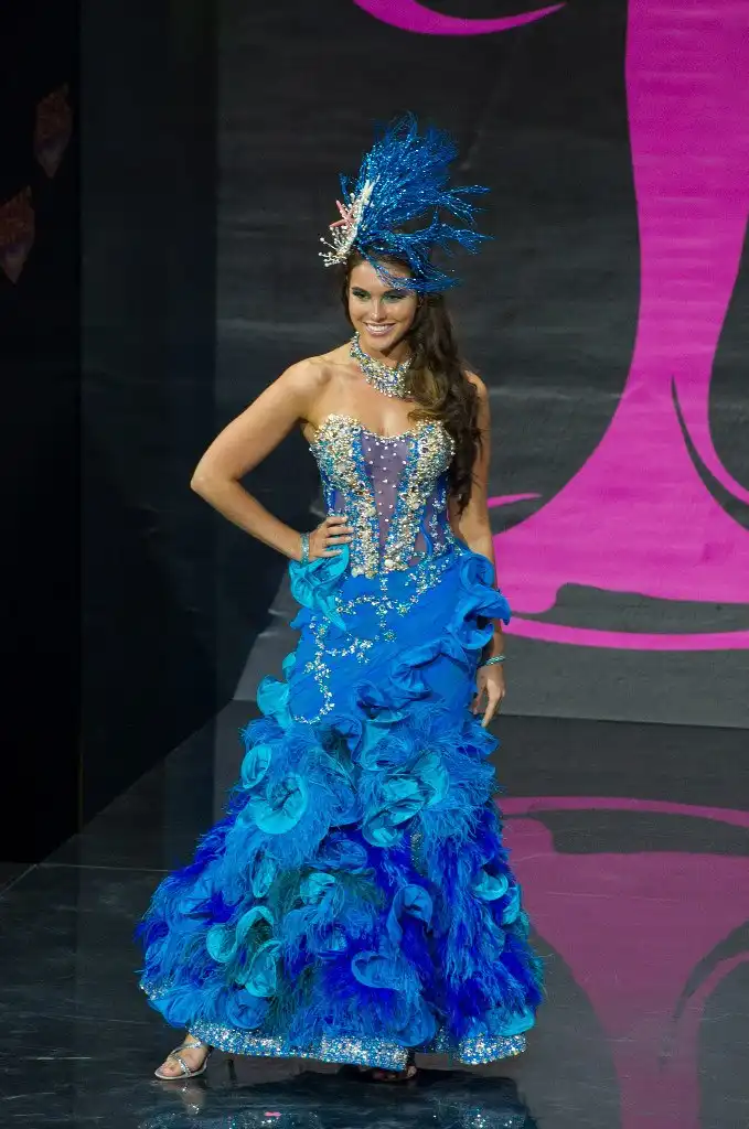 Мисс вселенная 2013, ФОТО в национальных костюмах