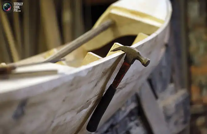 Как изготавливают гондолы в Венеции